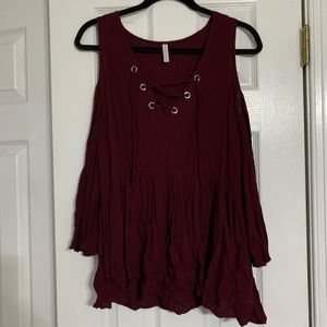 Women’s cold shoulder top